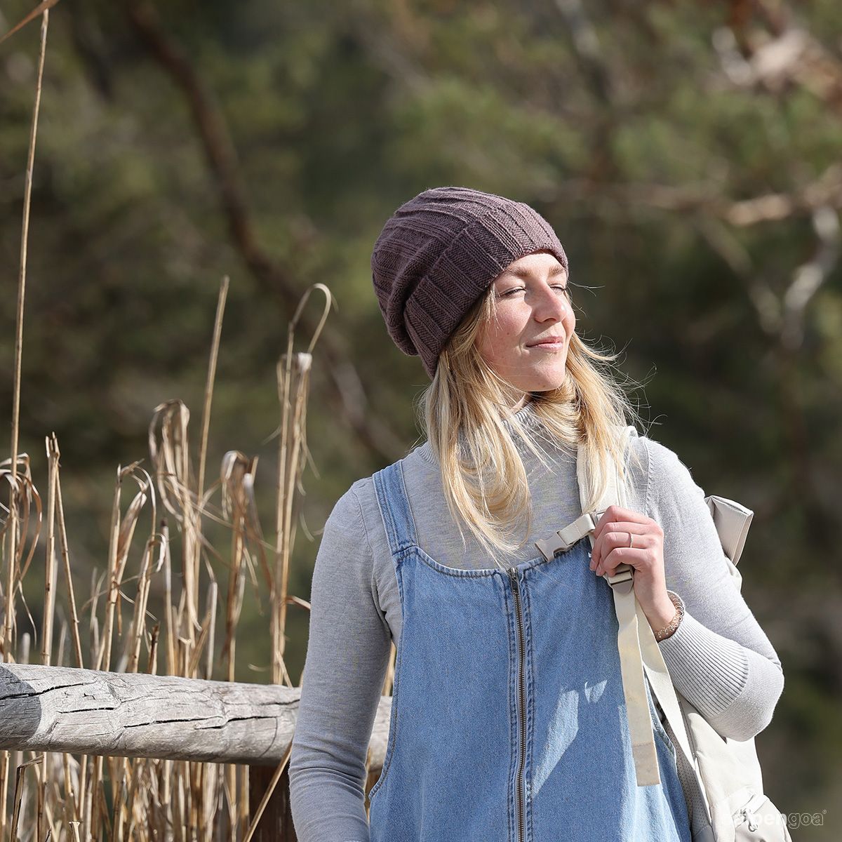 Wollmütze Limone Rosenholz Tragebeispiel